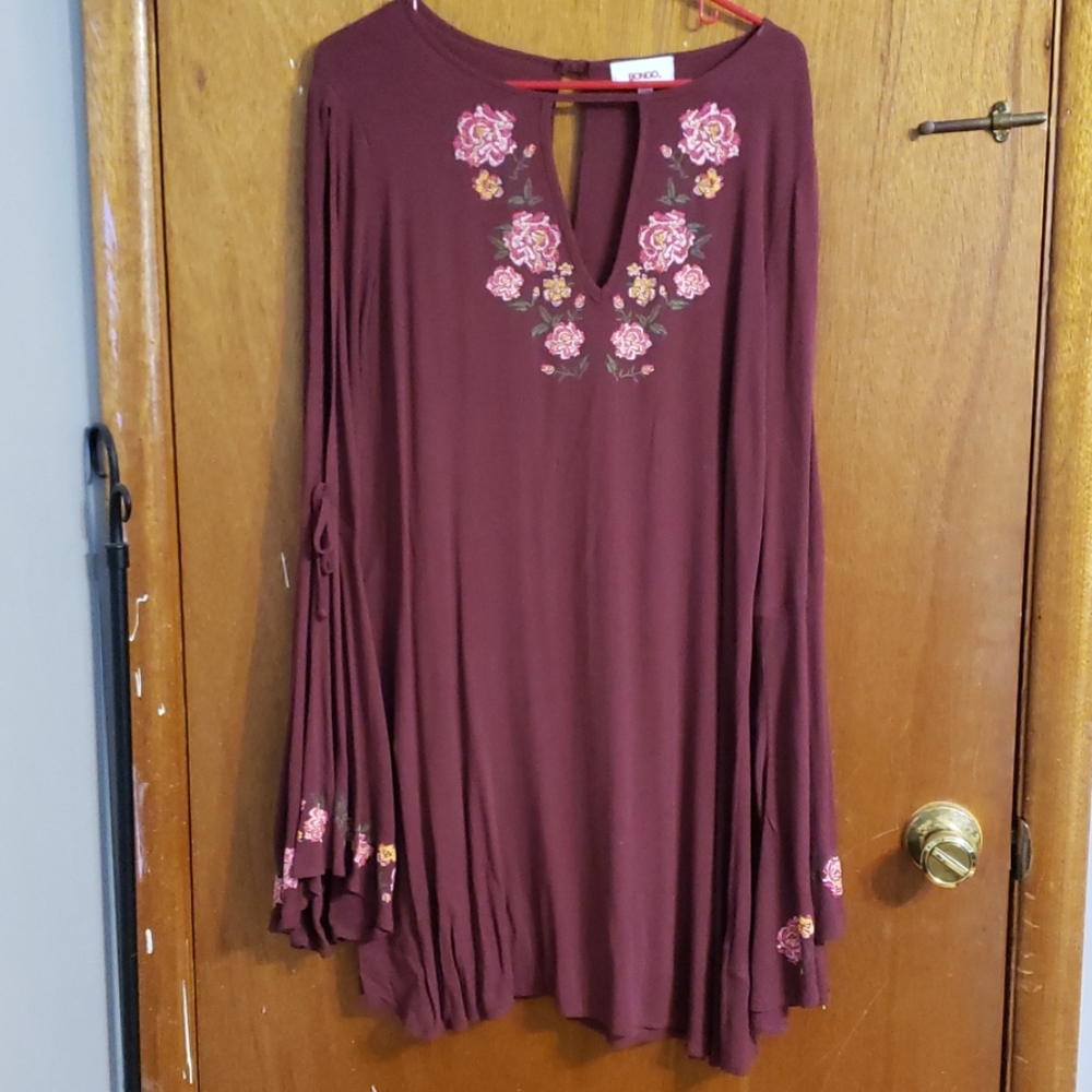 Dress - Picture 2 of 4